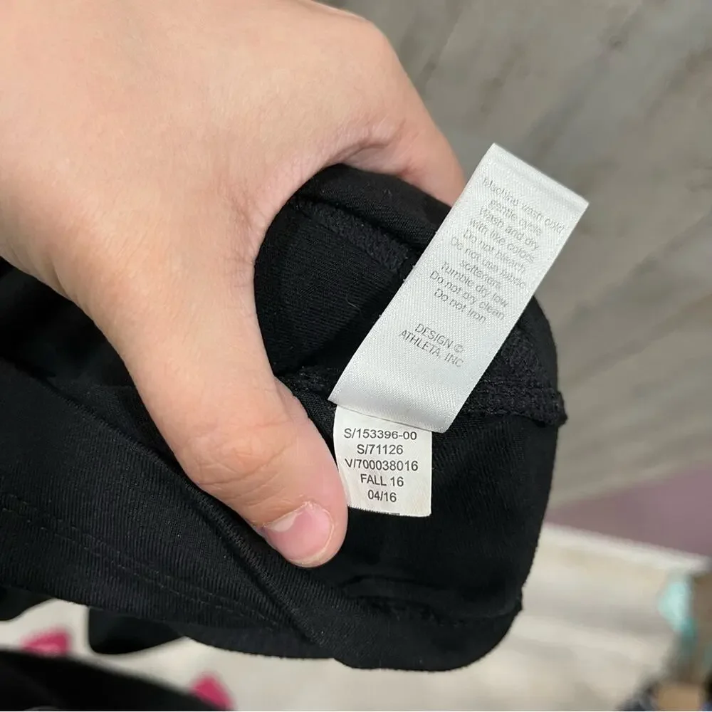 Athleta  Women's Excursion Skort Skirt Black pockets 153396